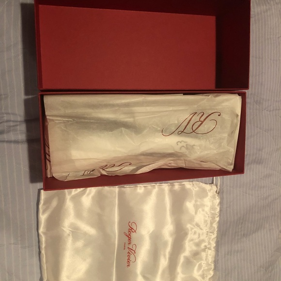 Roger Vivier - Valentine special collection - Picture 2 of 7